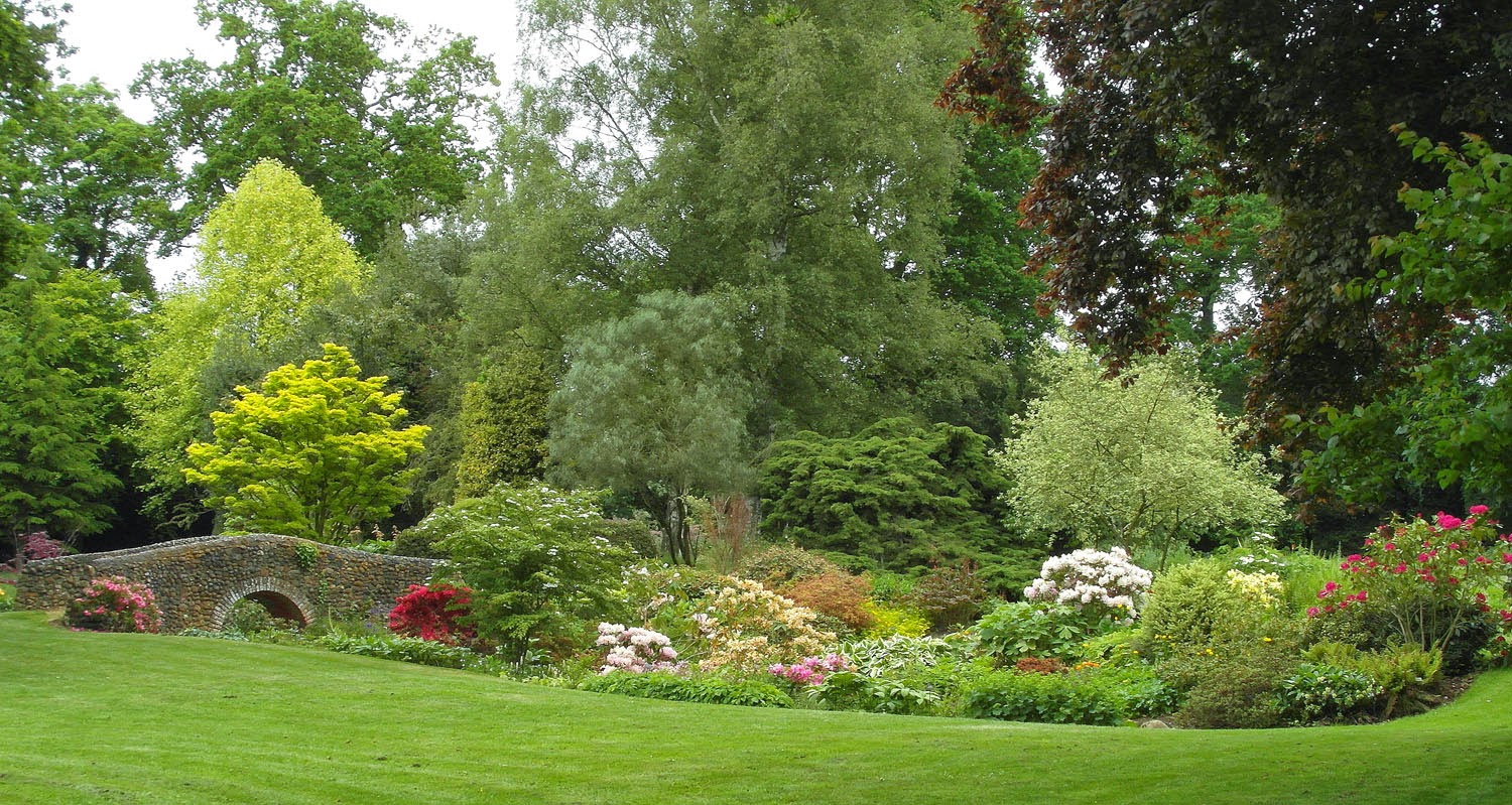 Garden Fancy Island Beds and Bressingham Gardens
