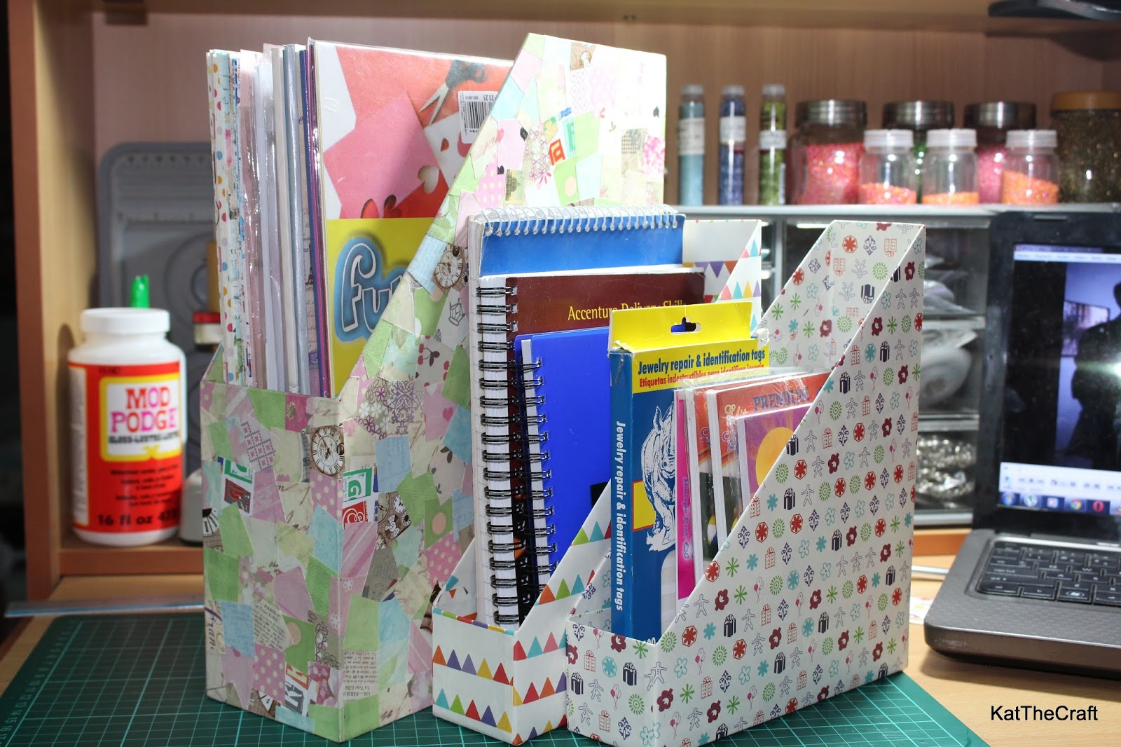 So Many Things to Do, So Little Time Easy DIY Magazine or File Holder