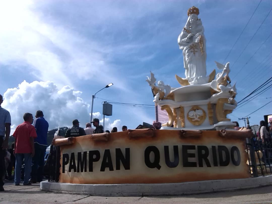 Inauguran Monumento de la Chinita en Pampán