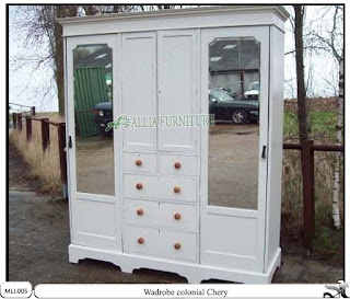 Lemari pakaian minimalis kolonial chery Lemari pakaian minimalis kolonial chery