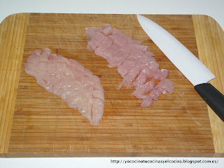 pollo cortado en dados para el crepe