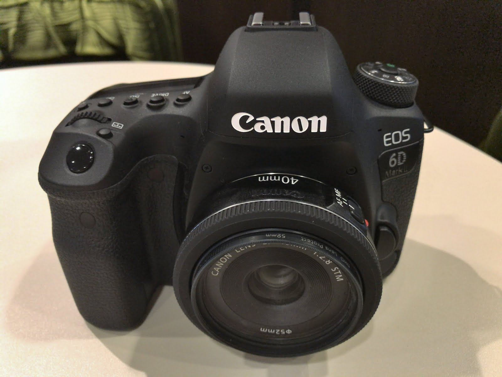 B-log Cabin Blogger: [レビュー] Canon EOS 6D MarkII と EF 40mm f2