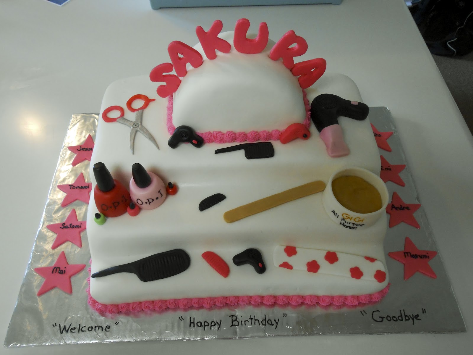 Michelle's Cakes Salon Cake