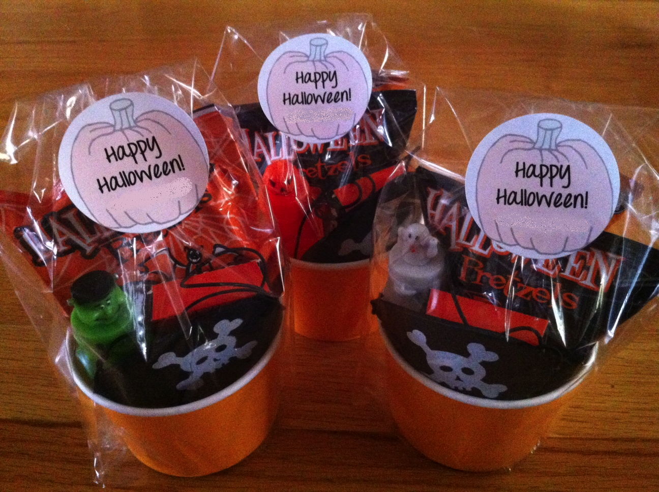 The Clueless Chick Halloween Treat Cups