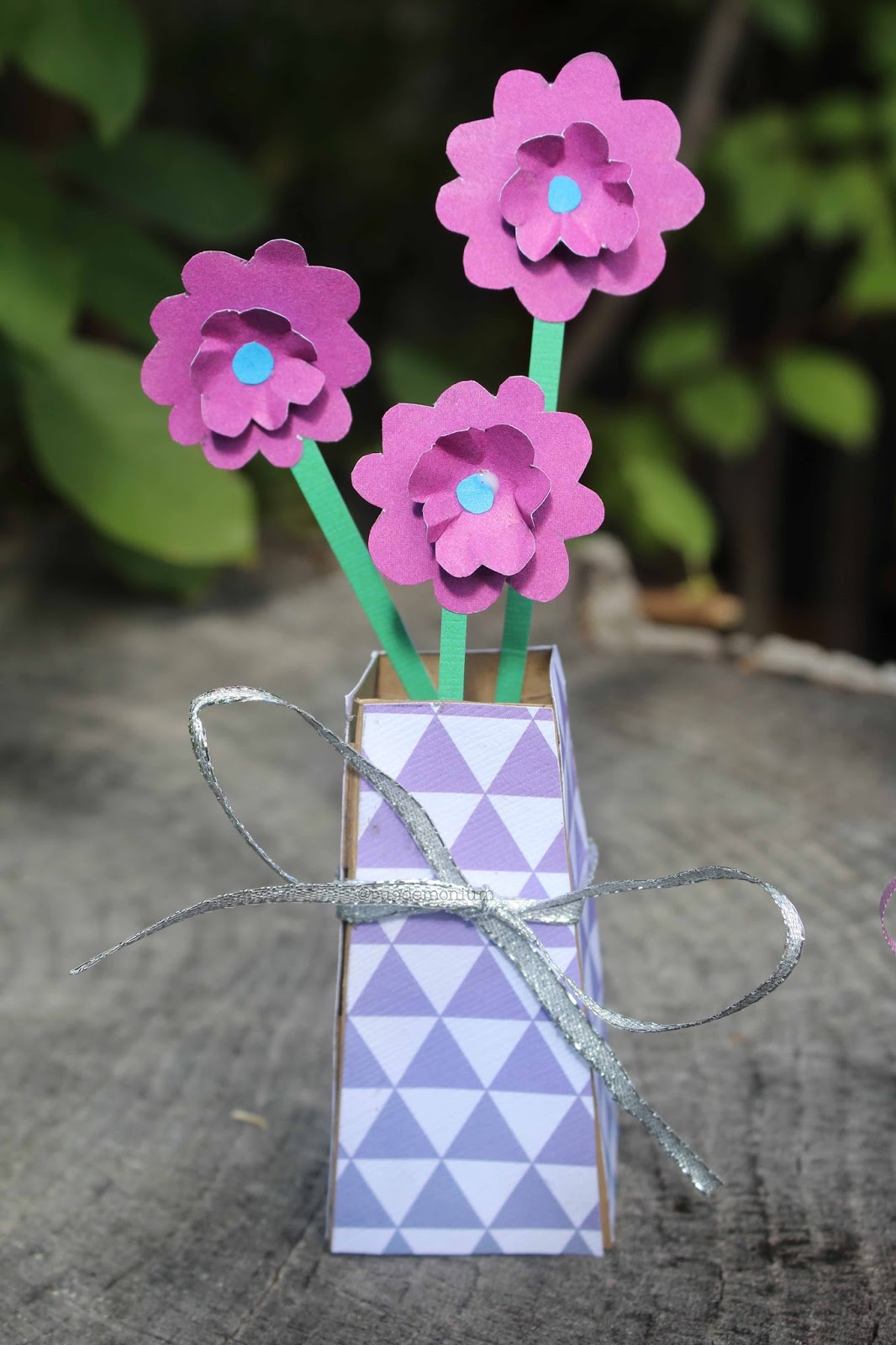 Pugdemonium Mini Flower Vase Card