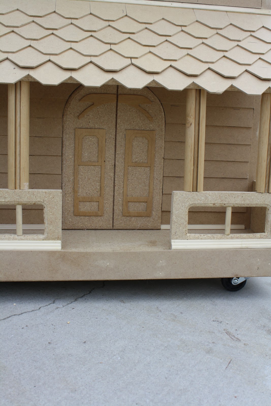 ModistaModesta: Large Barbie doll house for sale