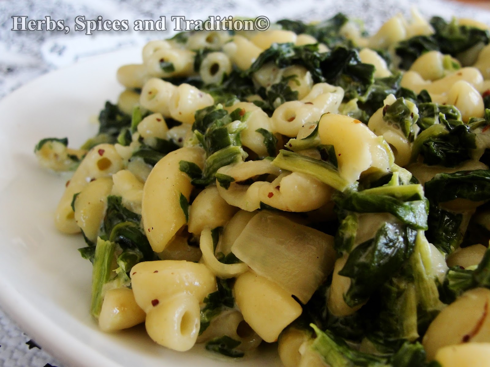 Herbs, Spices and Tradition CREAMY SPINACH PASTA