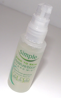 Simple Kind To Skin Moisture Boost Hydro Mist Review Simple Kind To Skin Moisture Boost Hydro Mist Review