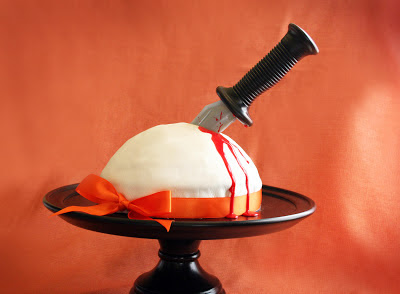 Halloween+Cake+Stabbing.jpg