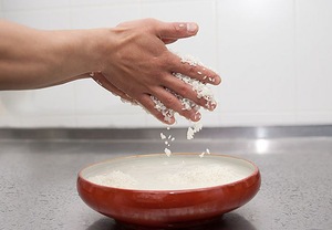 Выбираем и готовим рис для роллов (Варианты рецептов приготовления риса и заливки)