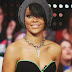 Rihanna se solidarizou com bebê que precisa de transplante e faz uma campanha