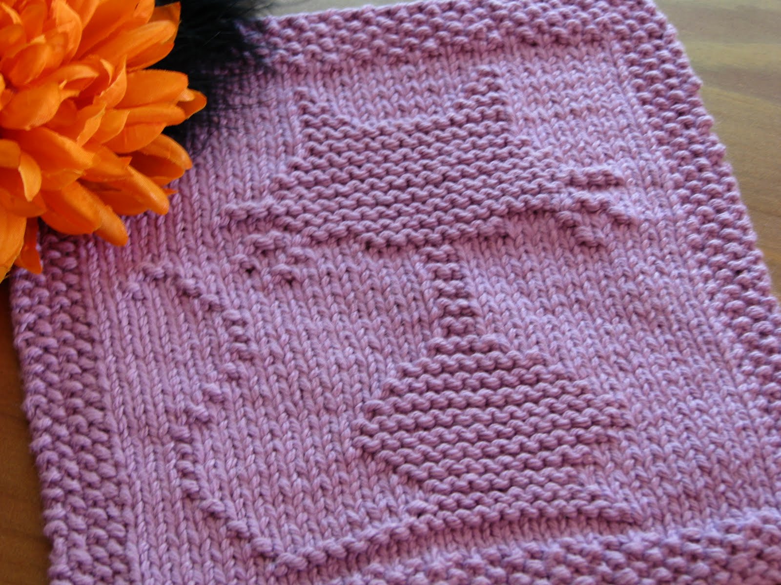 One Crafty Mama: Halloween Cat Dishcloth
