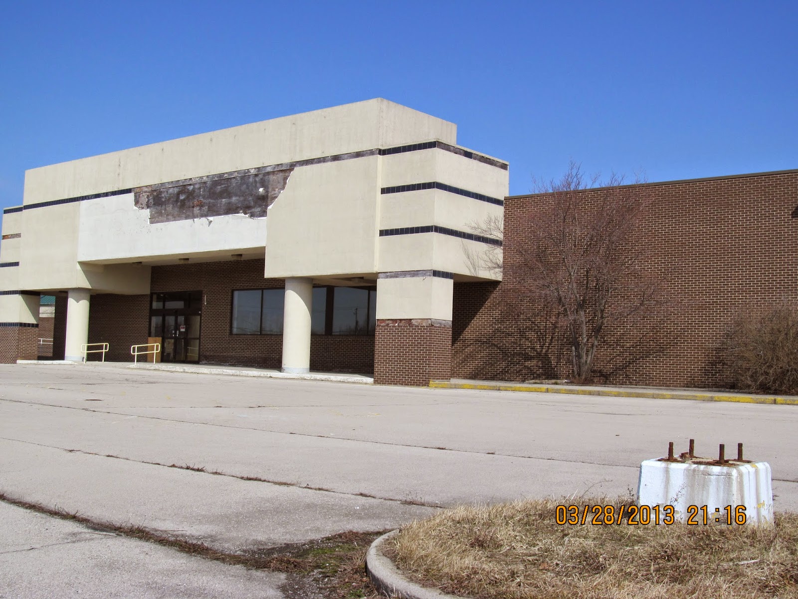 Trip to the Mall American Mall (Lima, OH)