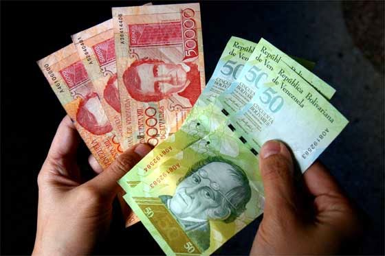 Caída del Bolivar deja a Venezuela al borde del caos Caída del Bolivar deja a Venezuela al borde del caos