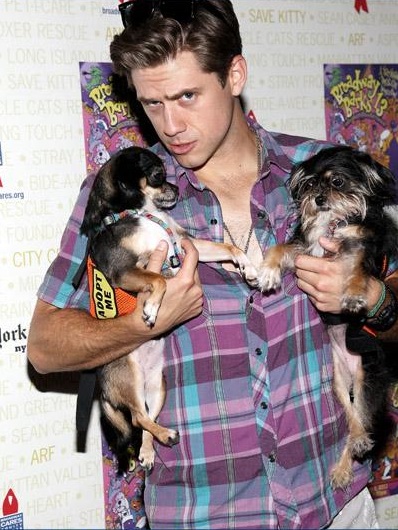 aaron tveit with puppies