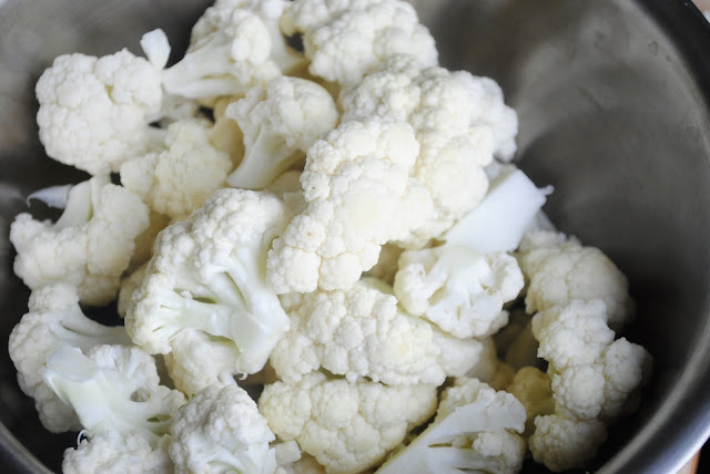 Roasted Cheddar Cauliflower l SimplyScratch.com