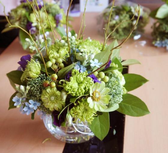 [Image: cam-hoa-nghe-thuat-5-sac-xanh-4.jpg]