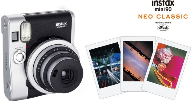 Fujifilm Instax Mini 90 Neo Classic la fotocamera a sviluppo istantaneo