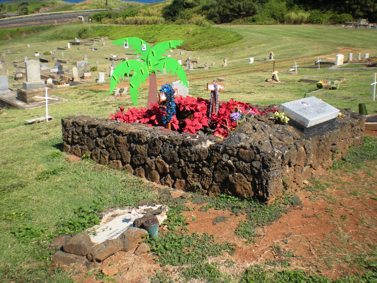 Life's Many Stories...A Headstone Blog A Hawaiian Cemetery