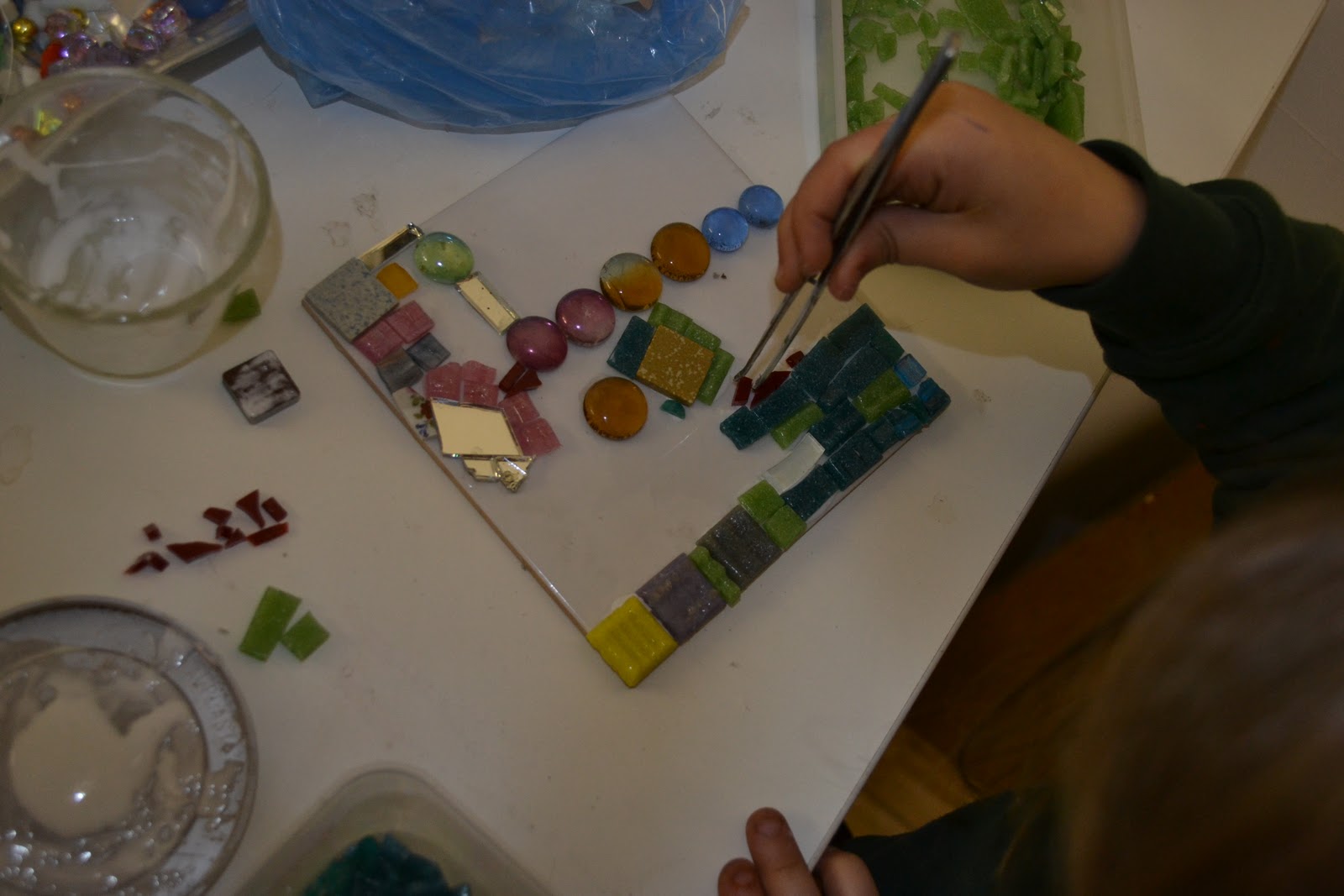 Glittering Shards How to a mosaic artist…