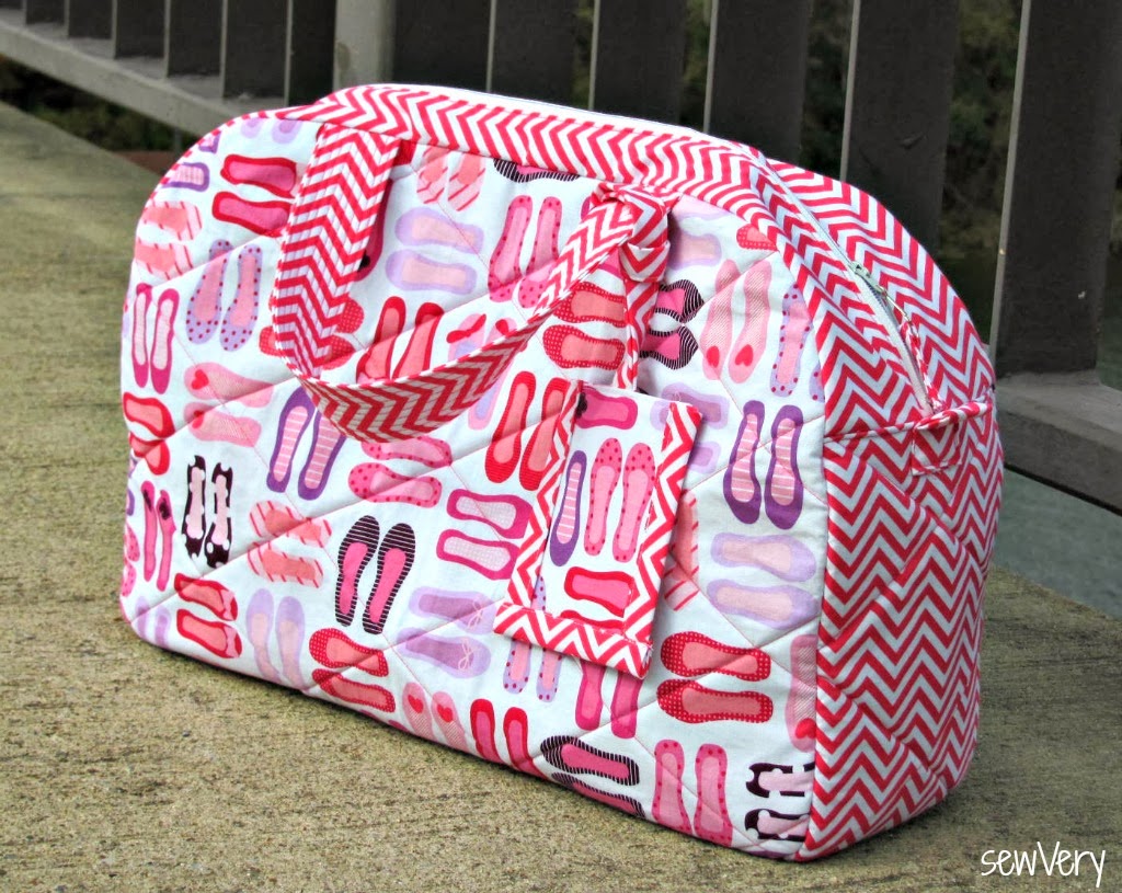 sewVery Getaway Duffle Bag + Giveaway!