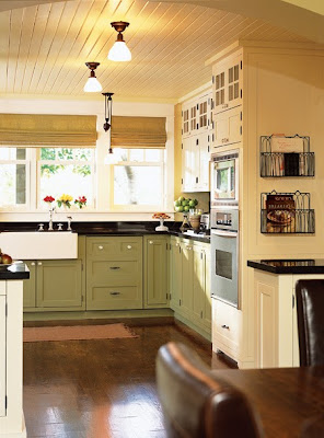 Dreaming In Wonderland: Colorful Kitchen Cabinets