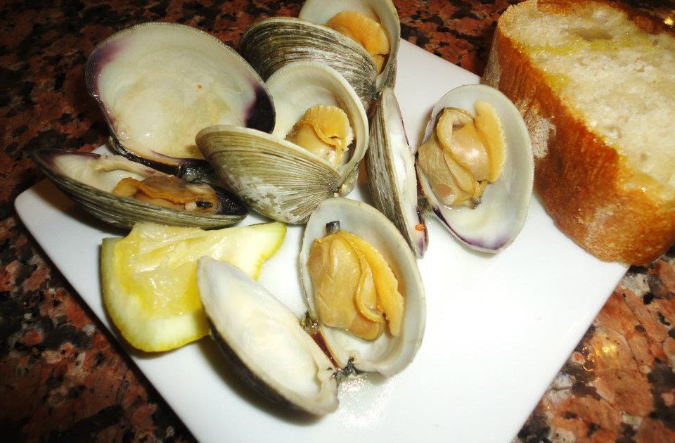 Around the Table Loving Food in RI & Beyond Steamers with Wine