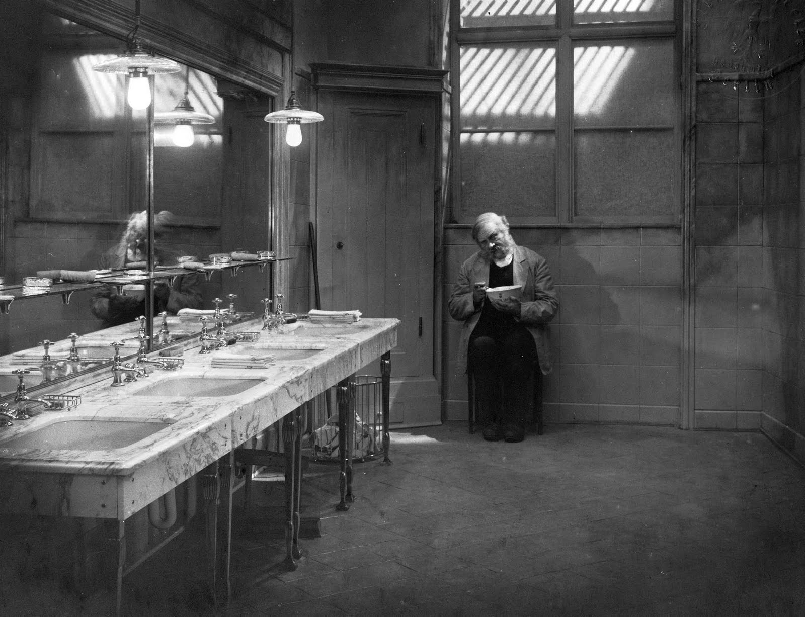 the last laugh The last laugh was a bold experiment for its time: a film told entirely visually, with no subtitles save for the semi-satirical explanation of the climax in a sense, karl freund's camera is as much a. the last laugh The last laugh was a bold experiment for its time: a film told entirely visually, with no subtitles save for the semi-satirical explanation of the climax in a sense, karl freund's camera is as much a.