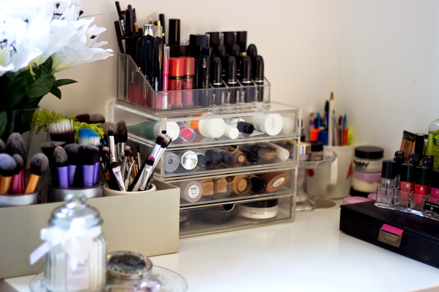 Fashstyleliv Makeup Storage And Organisation Ideas What S In My