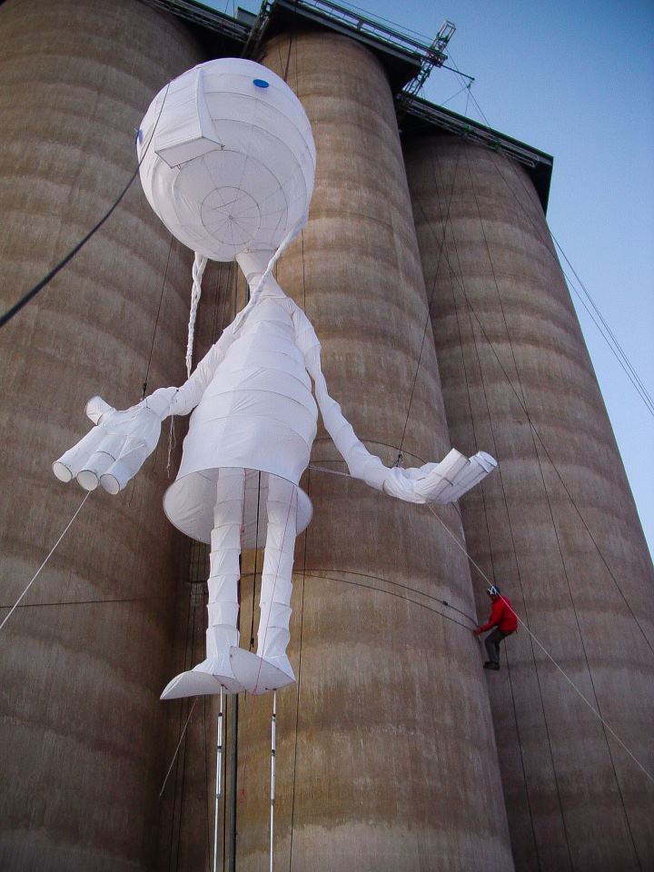 Dave Jones Art The Making of a Giant Puppet Part 6 (face tech)