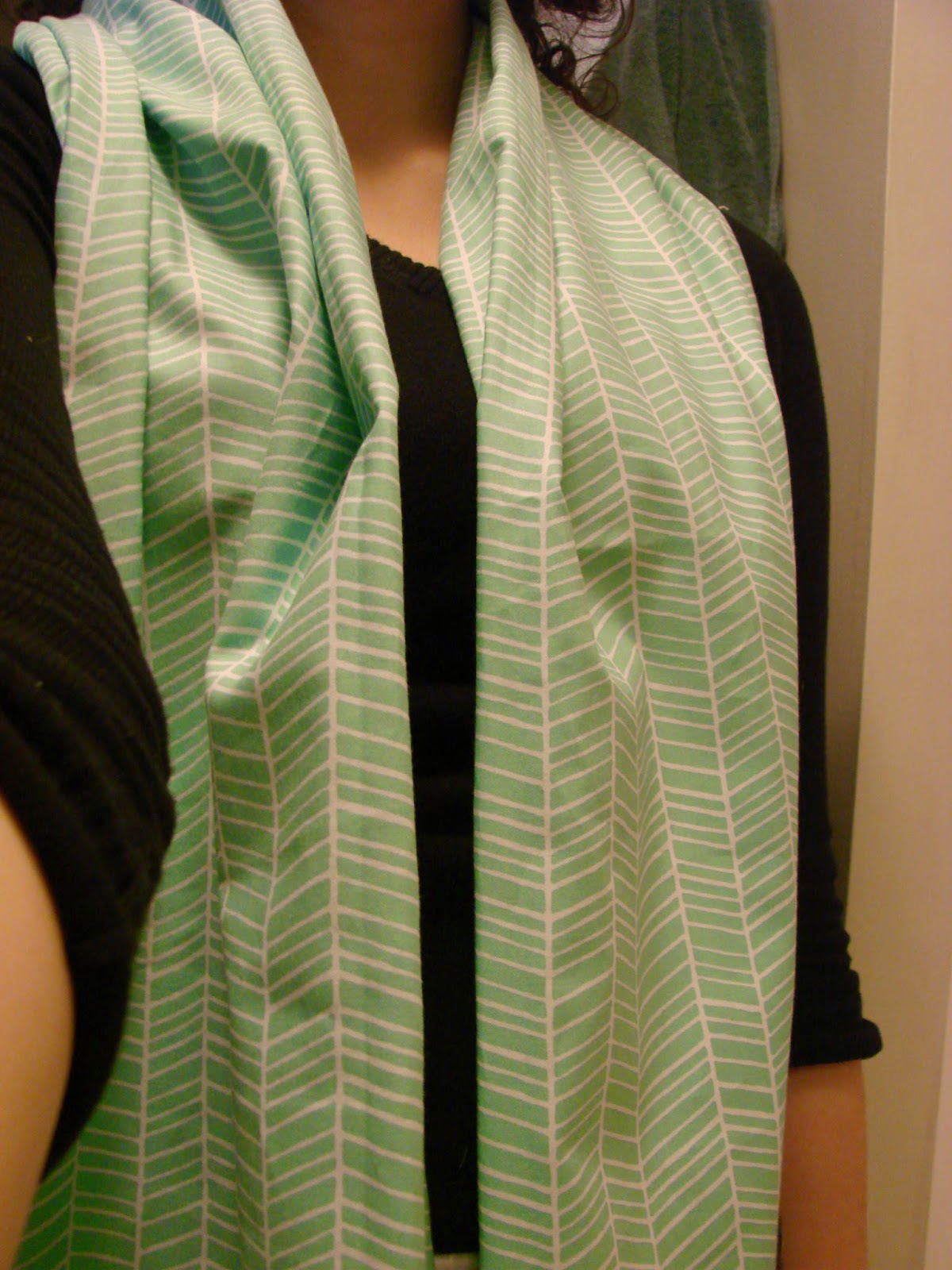 Christi's Sewing Corner Simple and Trendy Infinity Scarf HowTo