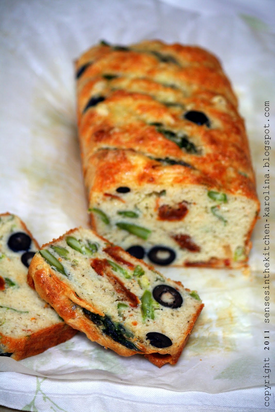 Senses in the kitchen Asparagus, olives & sundried tomatoes loaf