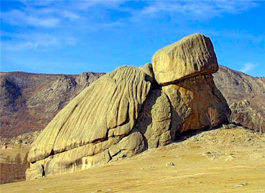 Горный парк Горхи-Тэрэлж,Монголия.Скала "Черепаха"