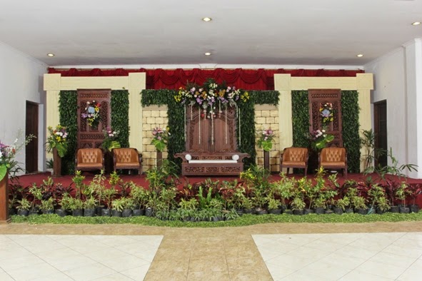 Rias pengantin ayupangrukti Rias pengantin Sidoarjo dekorasi pelaminan minimalis