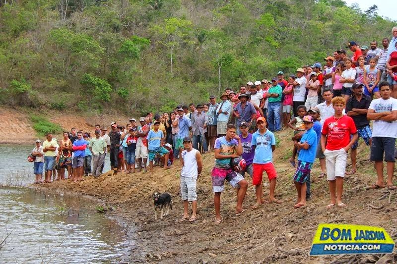 TRAGÉDIA Duas crianças morre afogadas em Pedra Fina Bom Jardim PE TRAGÉDIA Duas crianças morre afogadas em Pedra Fina Bom Jardim PE