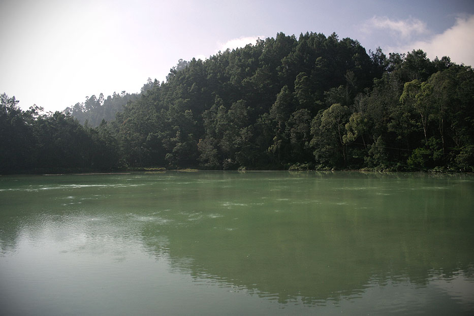 Menikmati Telaga Warna Dieng Wonosobo yang Indah - Tempat ...