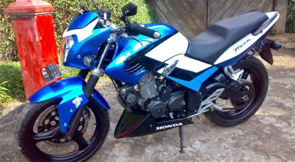 Kumpulan Foto dan Gambar Modifikasi Honda Tiger Revo Kumpulan Foto dan Gambar Modifikasi Honda Tiger Revo