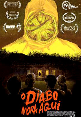 Filme Poster O Diabo Mora Aqui