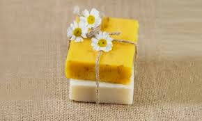 jabón natural casero con aceites esenciales belleza ecológica, tips belleza ecológica, como hacer jabón natural, como hacer jabón casero, jabón natural, jabón casero