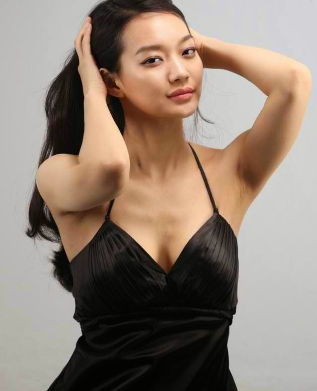 Top 10 Hot and Sexy Photos of Beautiful Shin Min-ah.