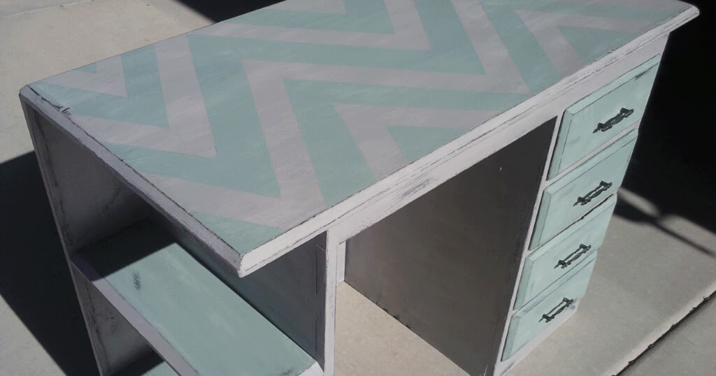 Cozy Cottage Treasures: Chevron Desk!
