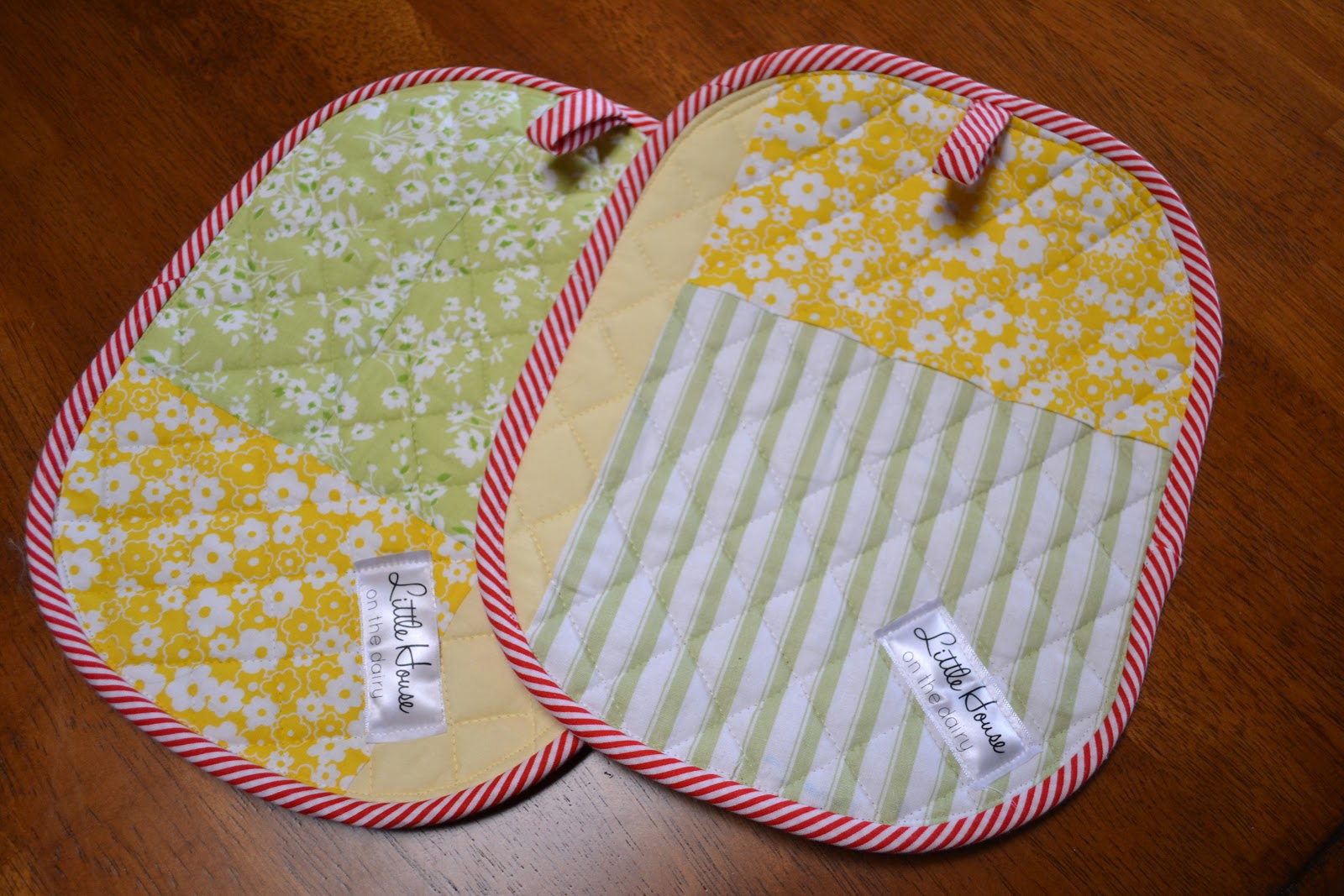 easy peasy lemon squeezy Quilted Pot Holders