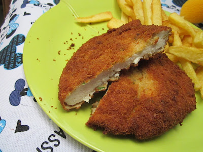 Milanesas  De Pollo Con Papas Fritas
