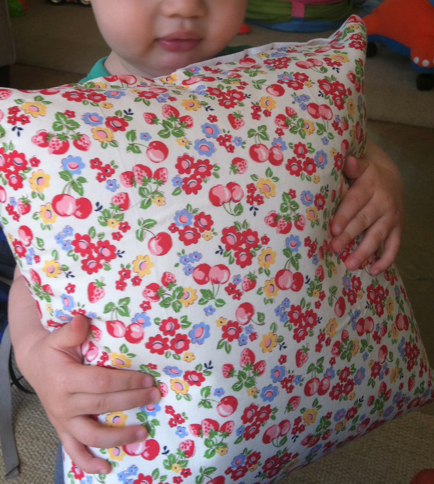 Invisible Zipper Pillow Tutorial Quilting in the Rain