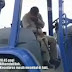 BAN Kemajuan ~ Driver Jentolak Majlis Perbandaran Kemaman Menangis Terpaksa Robohkan Masjid Bujal