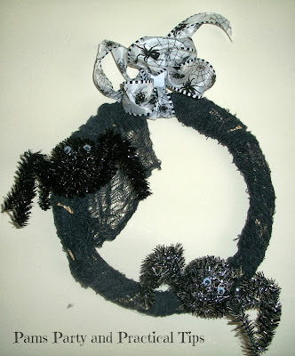 How to make an easy spider wreath 