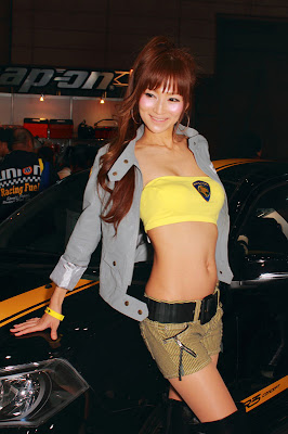 Tokyo Auto Salon 2012 babes-7