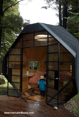 Pequeña cabaña poliédrica