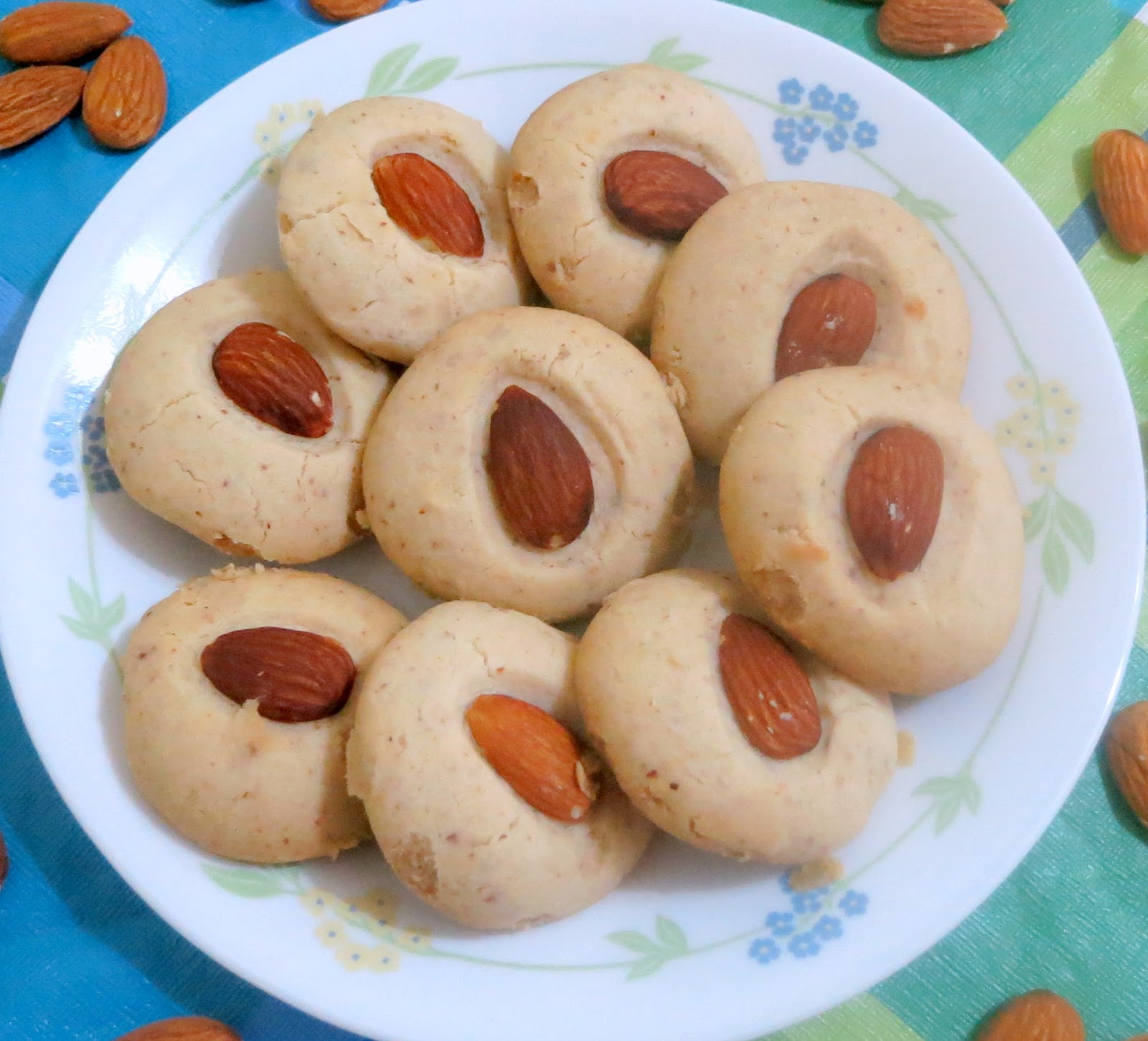 Simply Delicious Eggless Almond cookies