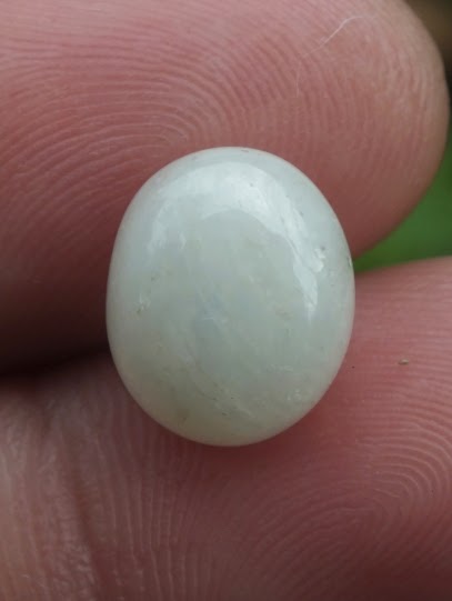 natural white sapphire